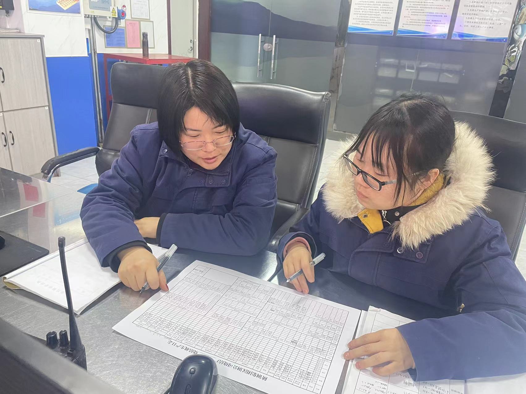 崗位上,臘梅花開香正濃 崗位上,臘梅花開香正濃