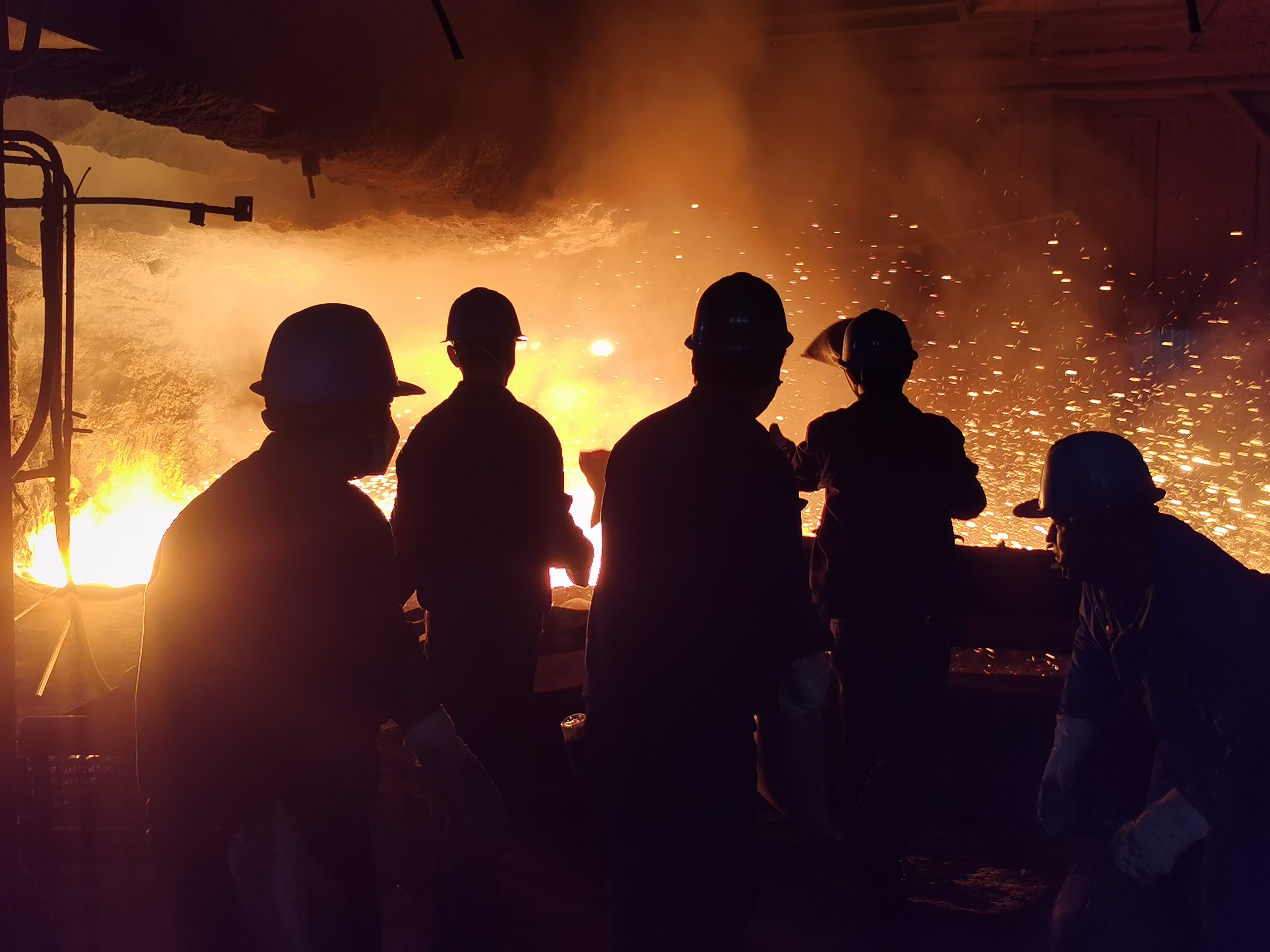 沒有稻谷香，卻有鐵水涌！這里“秋收”正當時